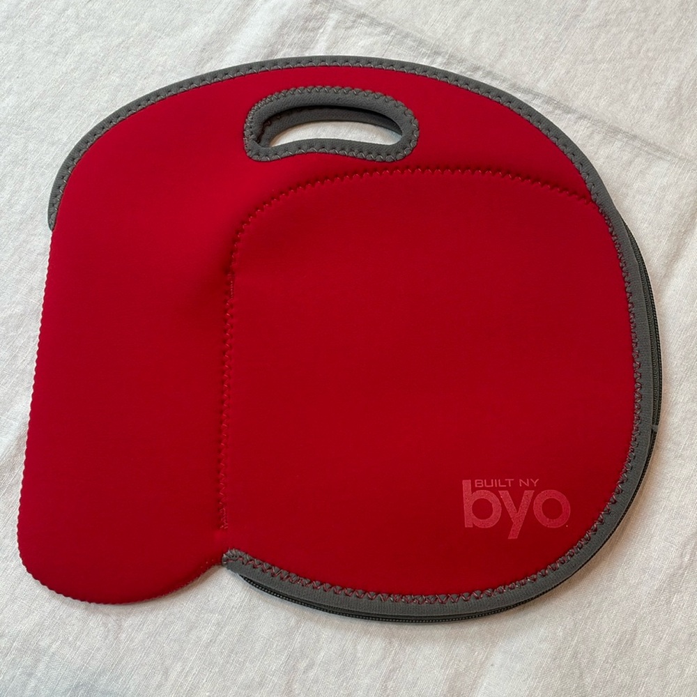 Built NY lunch bag with bottle holder